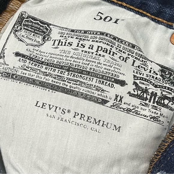 LEVI’S 501 Button Fly Premium Dark Wash Vintage Denim Cutoff Jean Shorts Size 29 - Picture 10 of 13